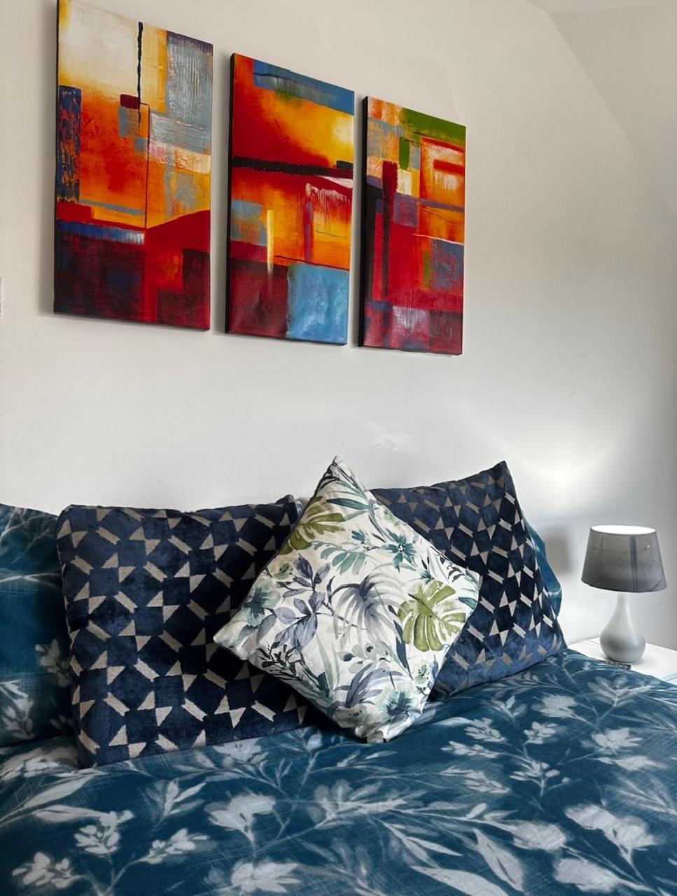 3-Bedroom Flat In The City Centre Next To The River Ness Ίνβερνες Εξωτερικό φωτογραφία