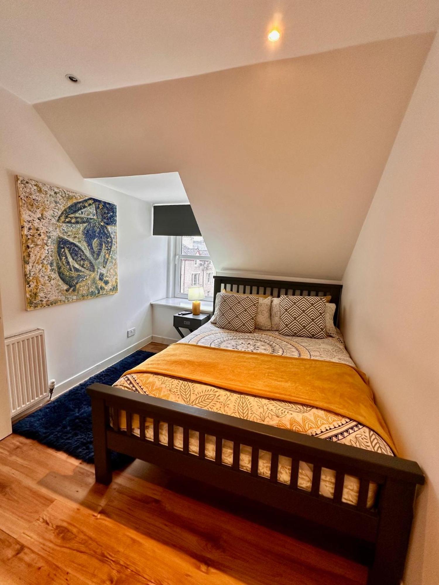 3-Bedroom Flat In The City Centre Next To The River Ness Ίνβερνες Εξωτερικό φωτογραφία